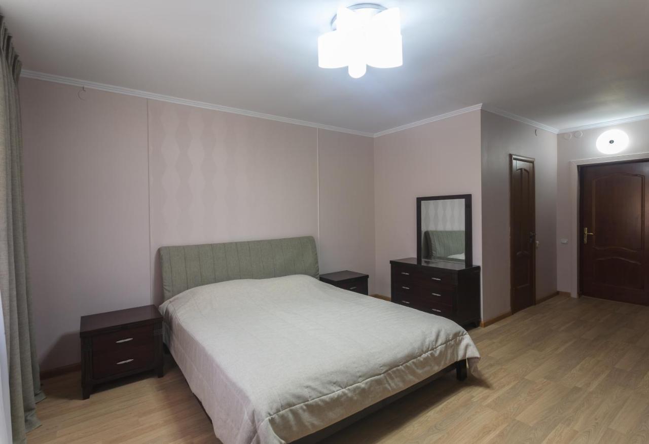 Sunkar Hotel Almaty Bagian luar foto