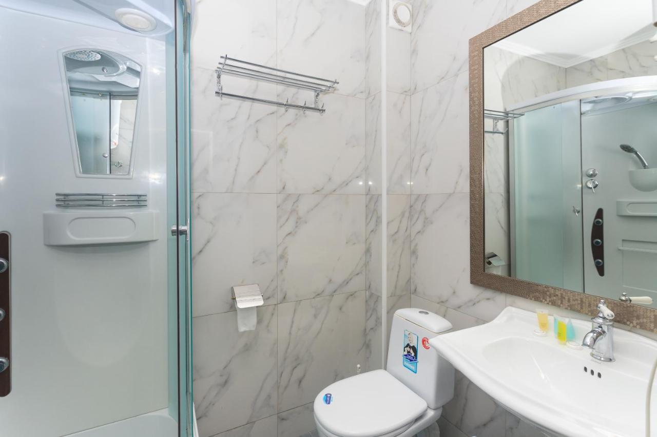 Sunkar Hotel Almaty Bagian luar foto