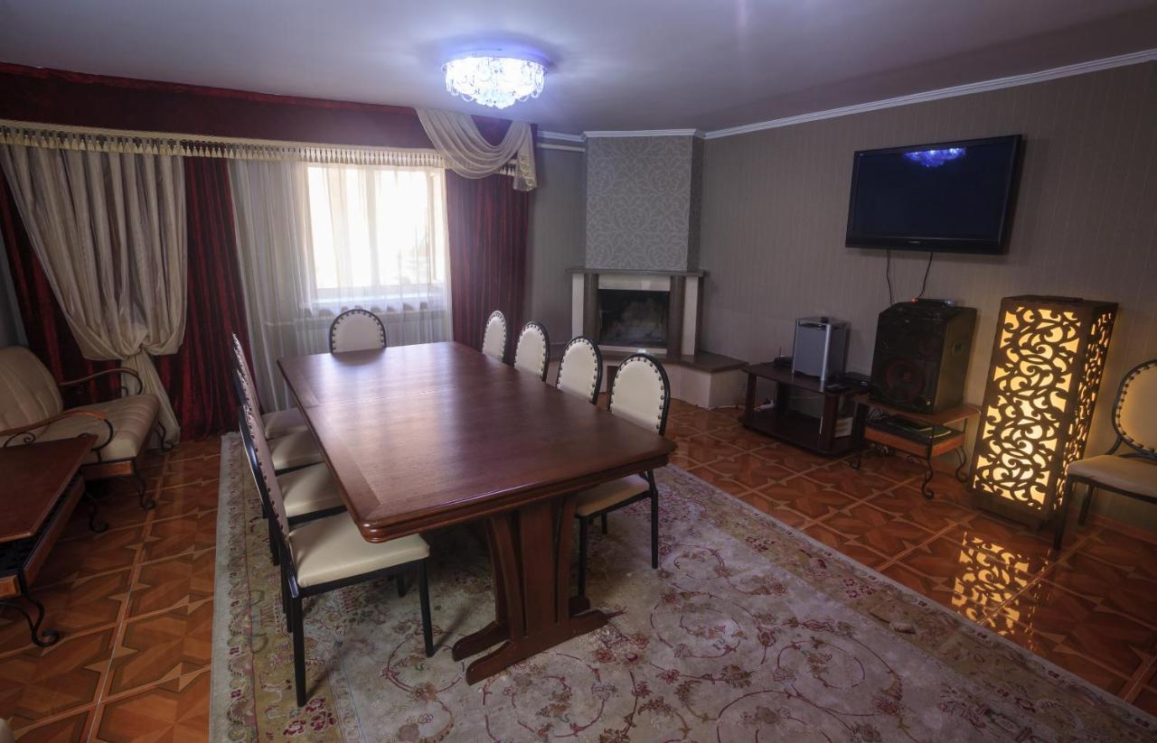 Sunkar Hotel Almaty Bagian luar foto
